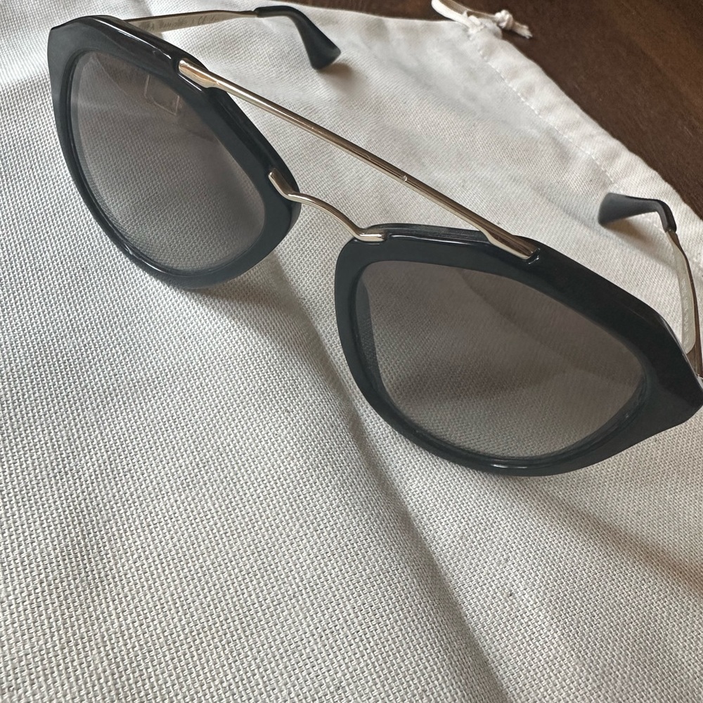 Prada cinema sunglasses - Picture 5 of 9